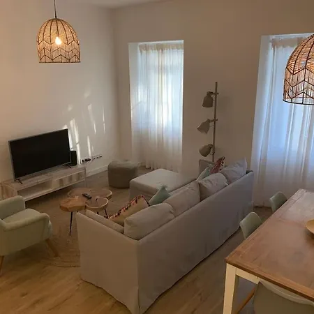 Center Marques I Appartement Lissabon